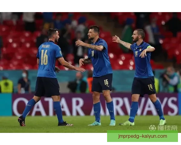 阿劳霍技术特点，表现稳健，逐渐成为防守端的重要支柱